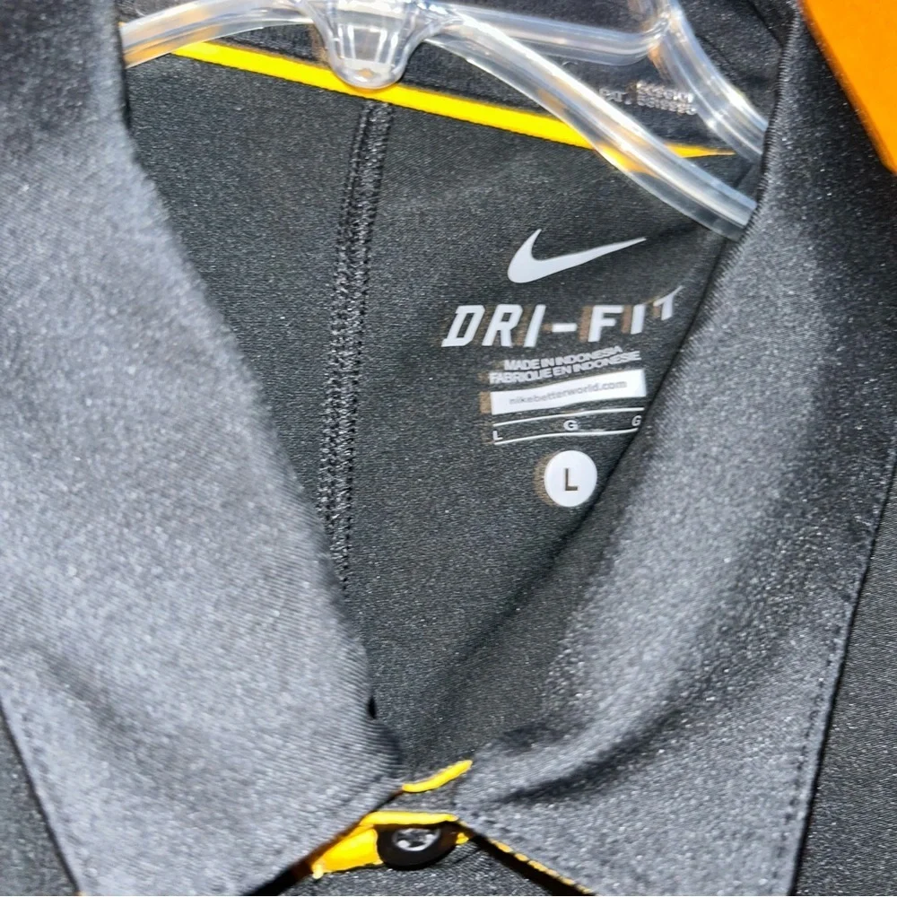 Men Nike dri fit vcu rams Virginia commonwealth university size Large L shirt